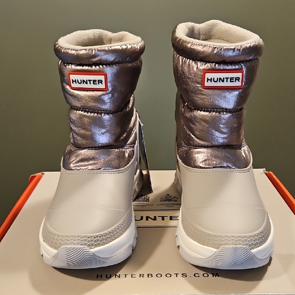 Hunter Silver and Gray Snow Boots